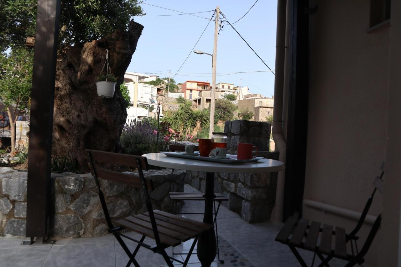 فيلا Petasos House - Garden - Sea View Sellía المظهر الخارجي الصورة