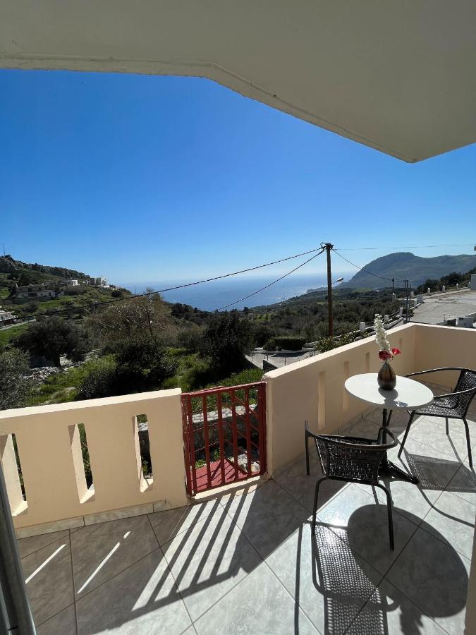 فيلا Petasos House - Garden - Sea View Sellía المظهر الخارجي الصورة